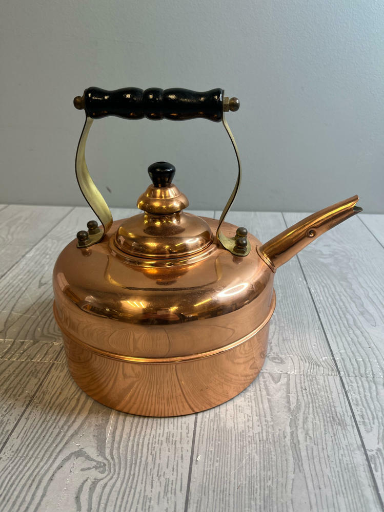 Vintage Cooks Club Copper Whistling Tea Kettle Black Handle Classic Design - Good