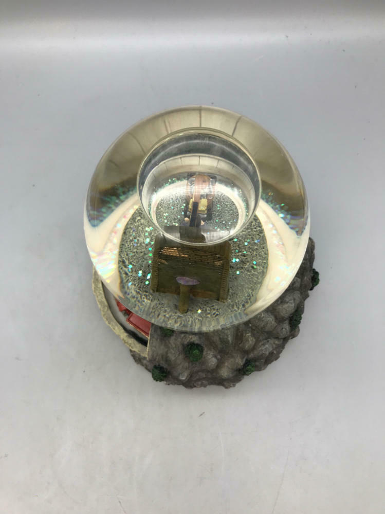Harry Potter San Francisco Music Box Platform 9 3/4 Snow Globe - Great Condition - Very Good