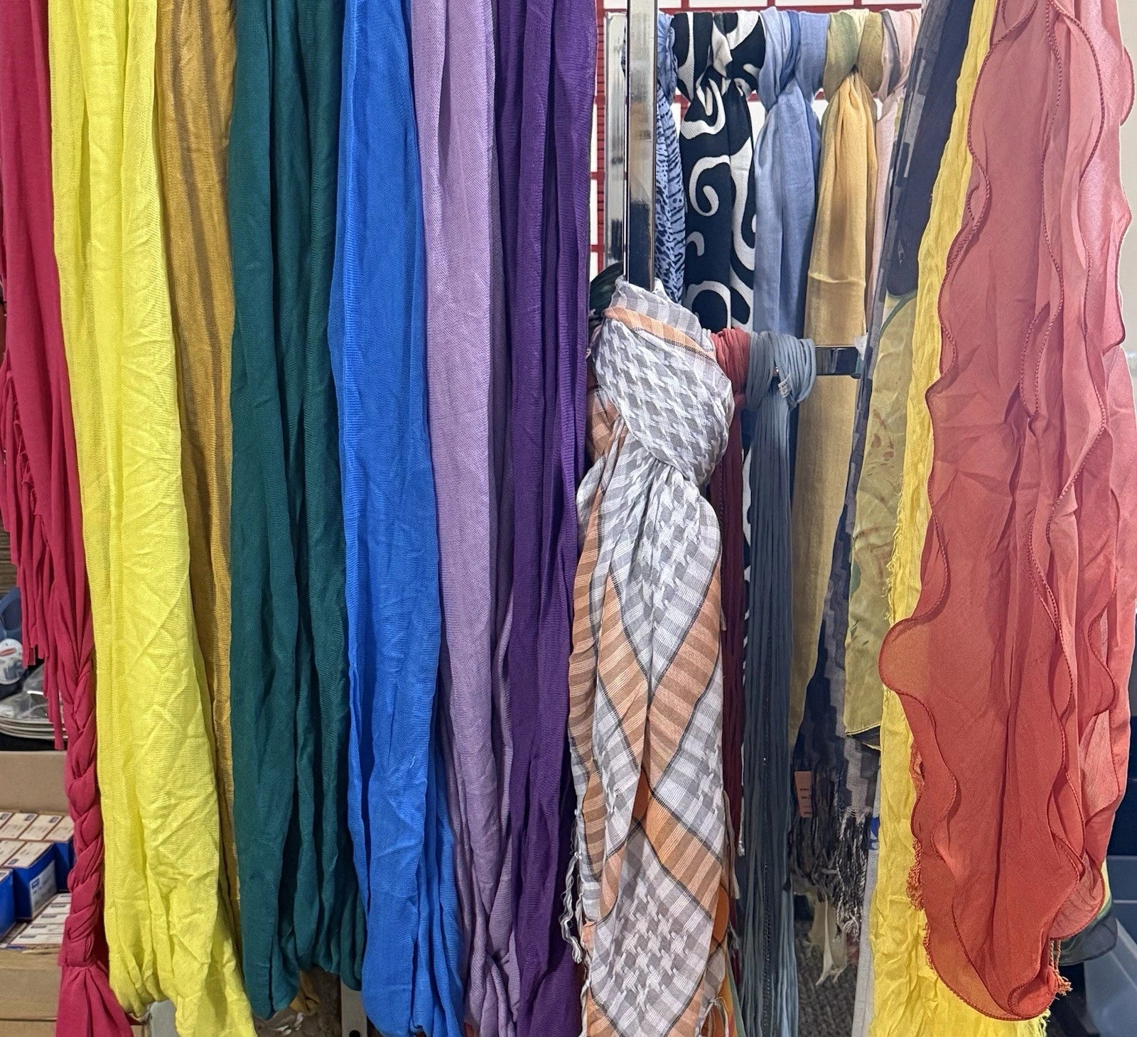 Lot of 25 NEW Scarves Mixed, Acetate, Polyester, Variety Colors & Sizes