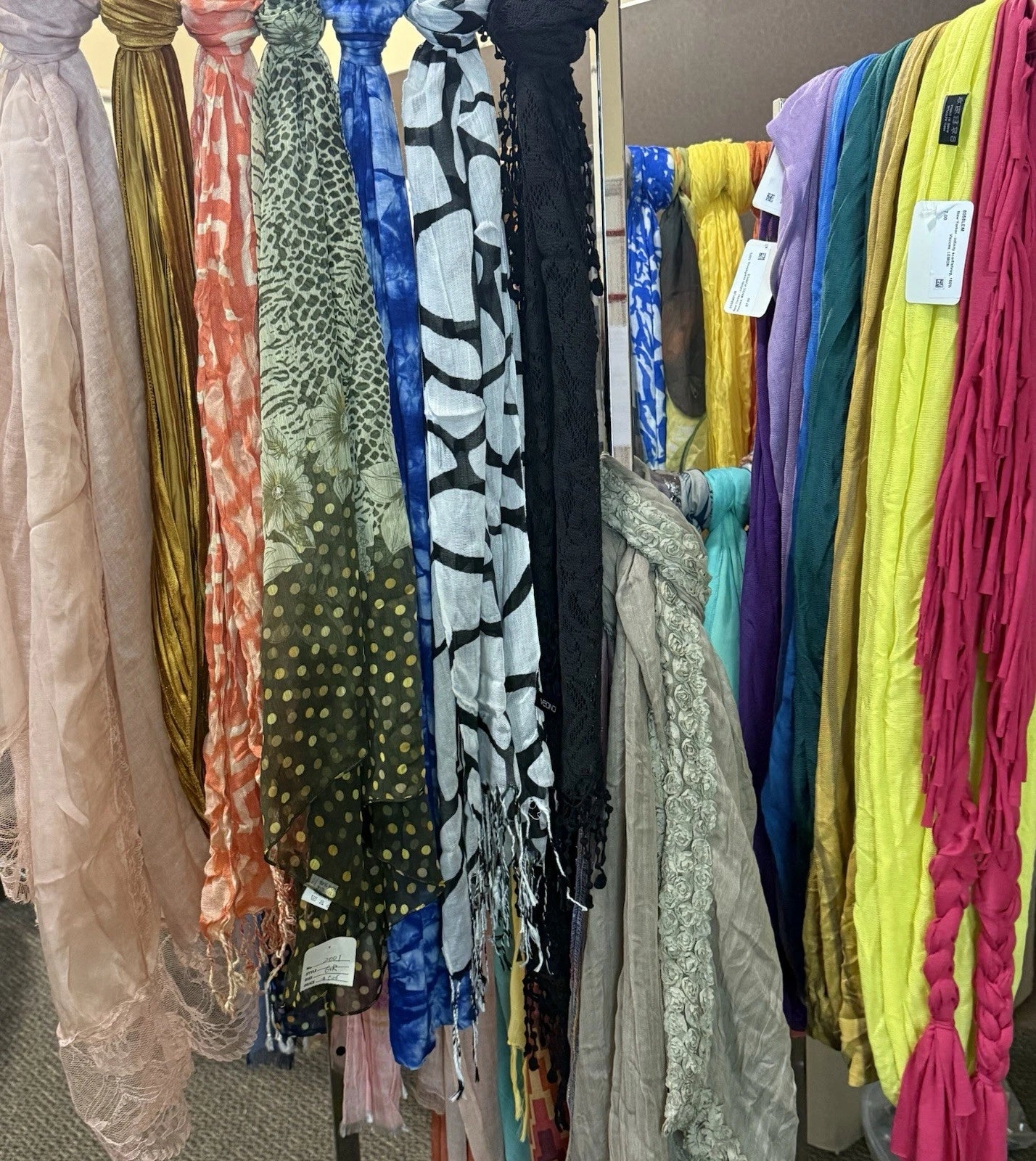 Lot of 25 NEW Scarves Mixed, Acetate, Polyester, Variety Colors & Sizes